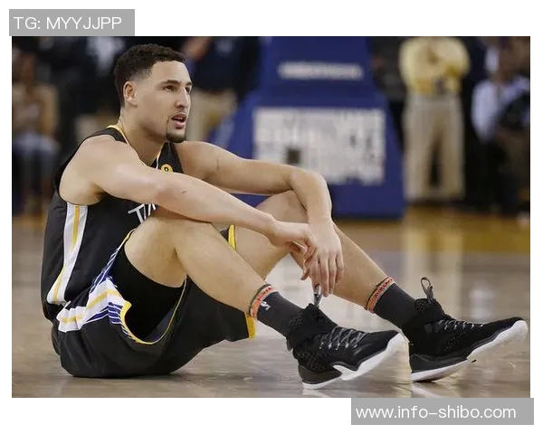 约维奇重摔受伤退场X光检查结果无异常明日将进行MRI检查评估伤情