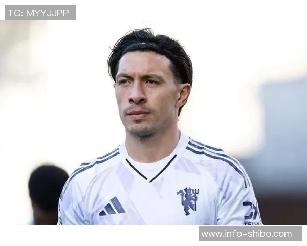 曼联后卫利桑德罗膝伤恢复接近尾声即将重返球队合练